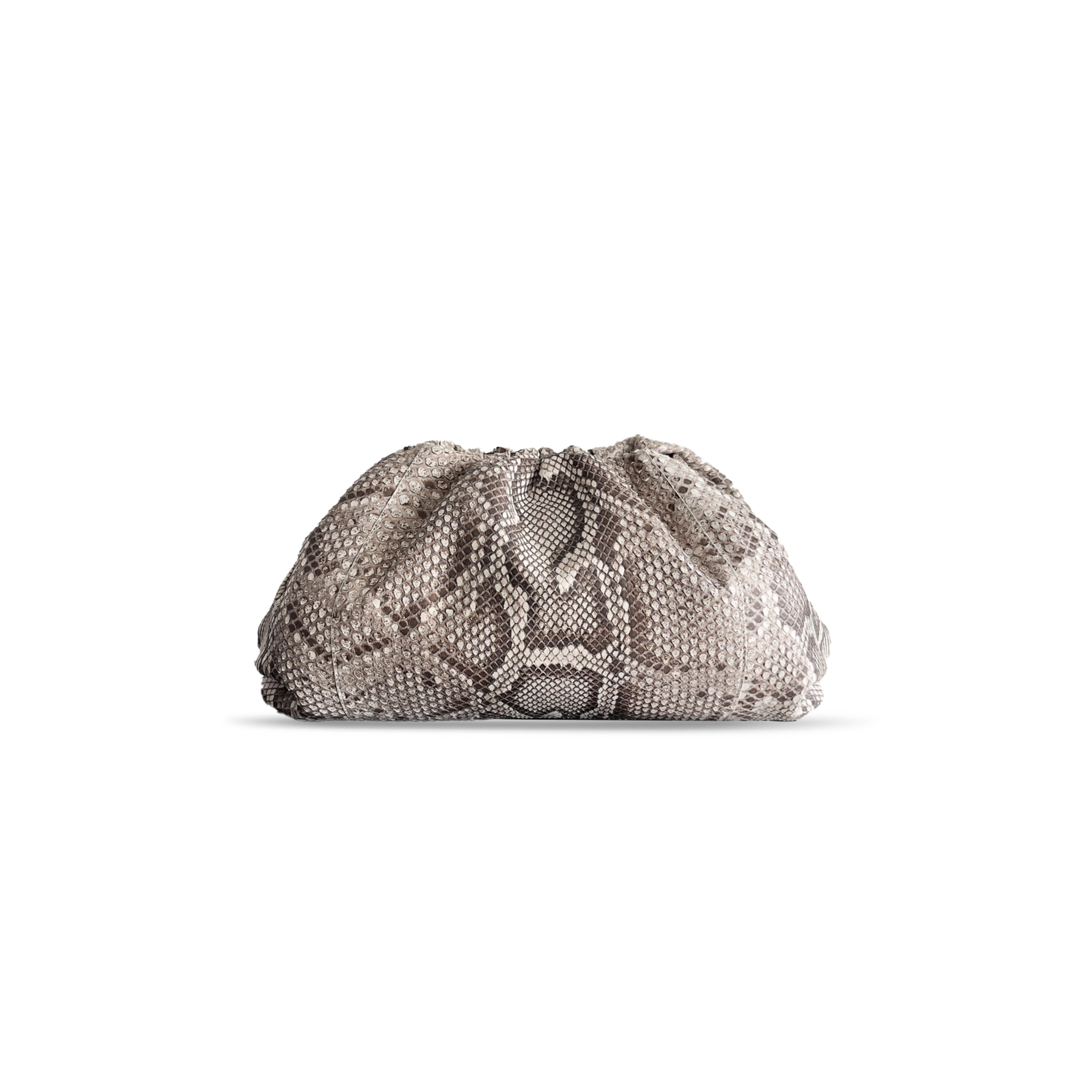 bo*te*ga Ve*ne*ta crocodile pouch 576227vcpx01110 (38*20*8.5cm)